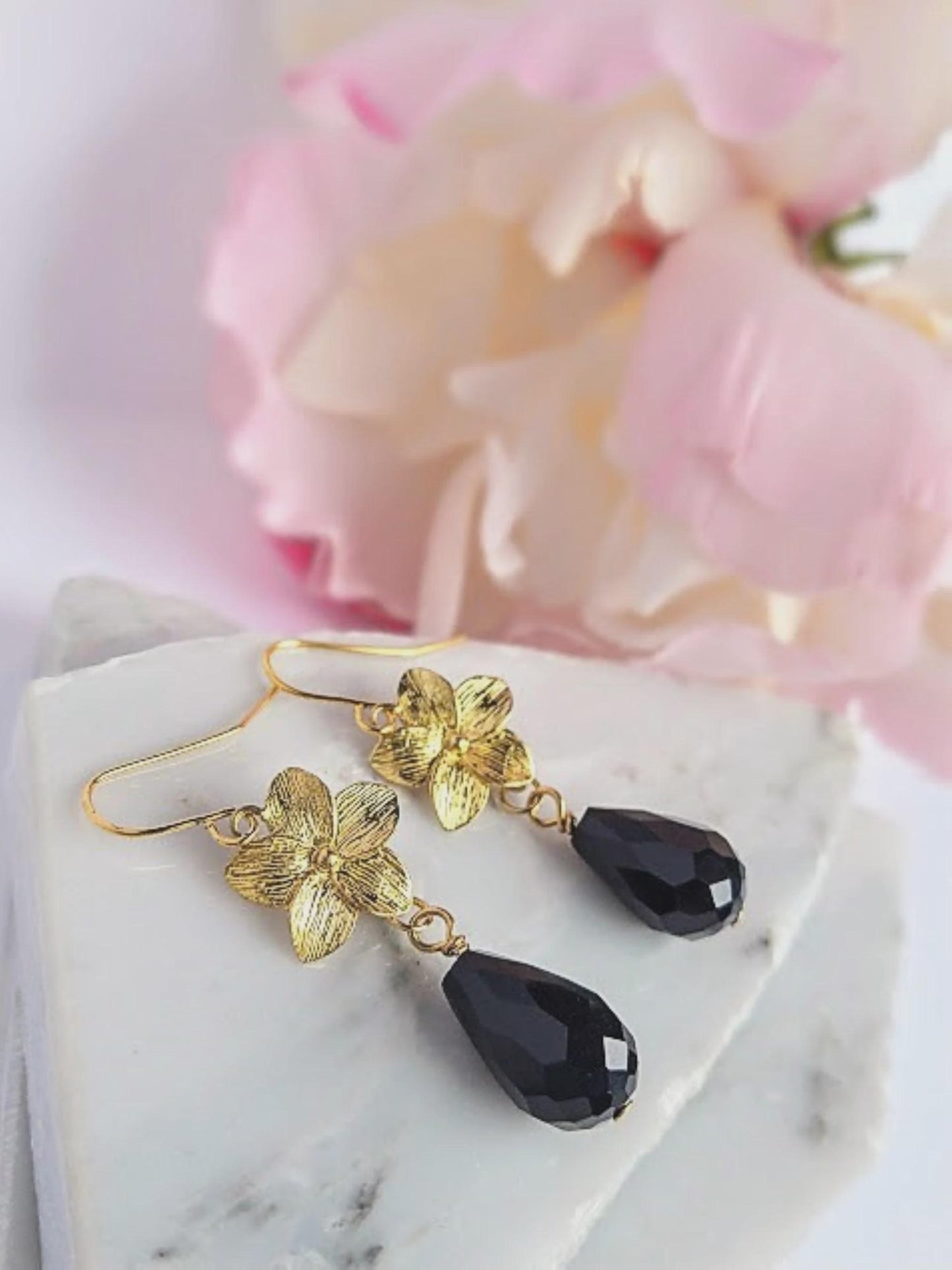 Black Teardrop Earrings β’ Gold Floral Dangle Earrings β’ Autumn Everyday Jewelry β’ Handmade Gift for Her β’ Boho Fall Accessories