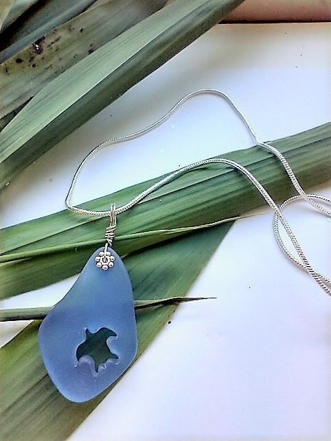 Turtle Sea Glass Necklace Beachy Jewelry Mermaid Necklace Dainty Layering Necklace Sea Turtle Gift Sea Glass Pendant