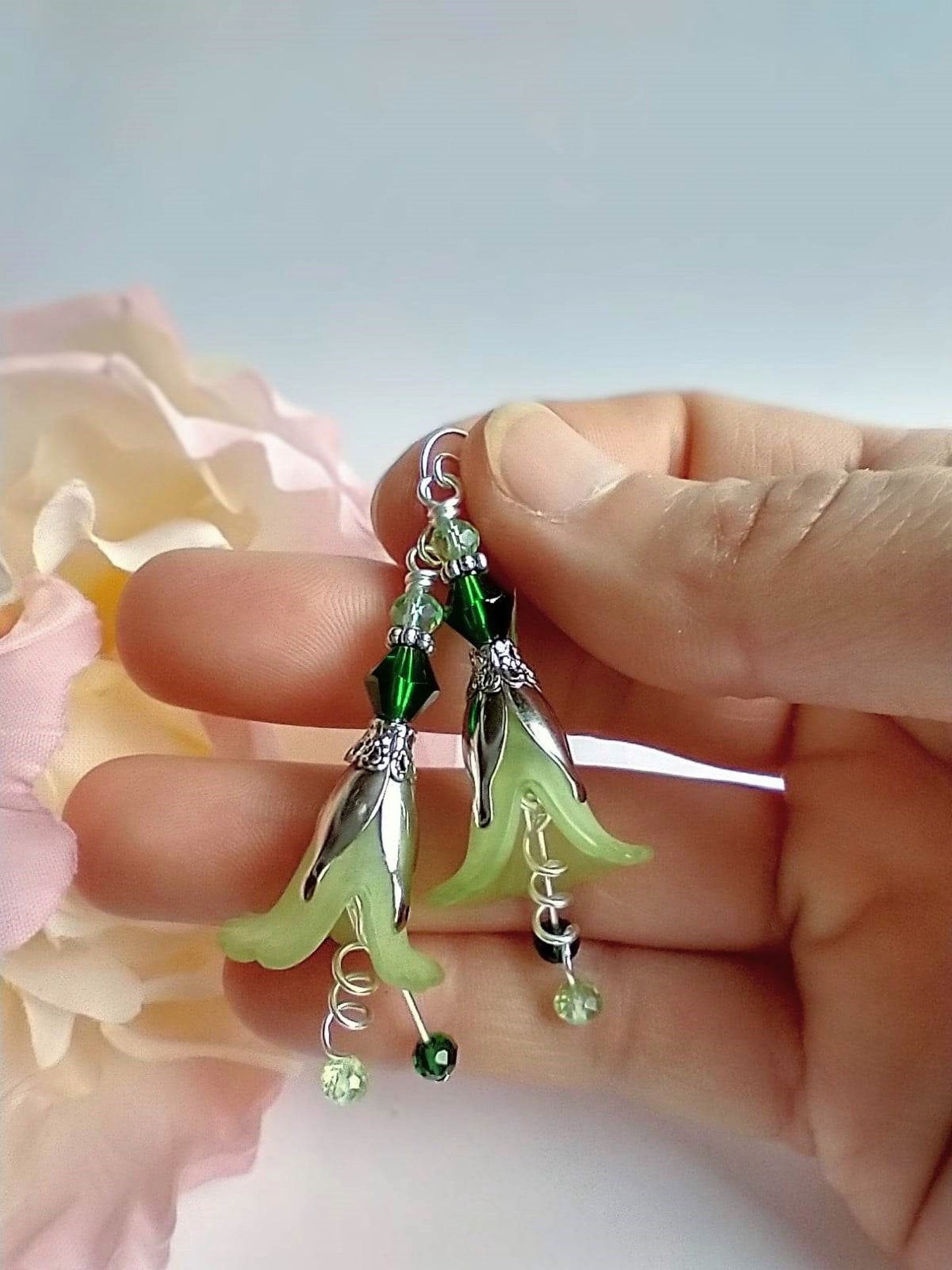Green Flower Earrings Floral Dangle Earrings Boho Dangle Earrings Vintage Style Earrings Gift for Her