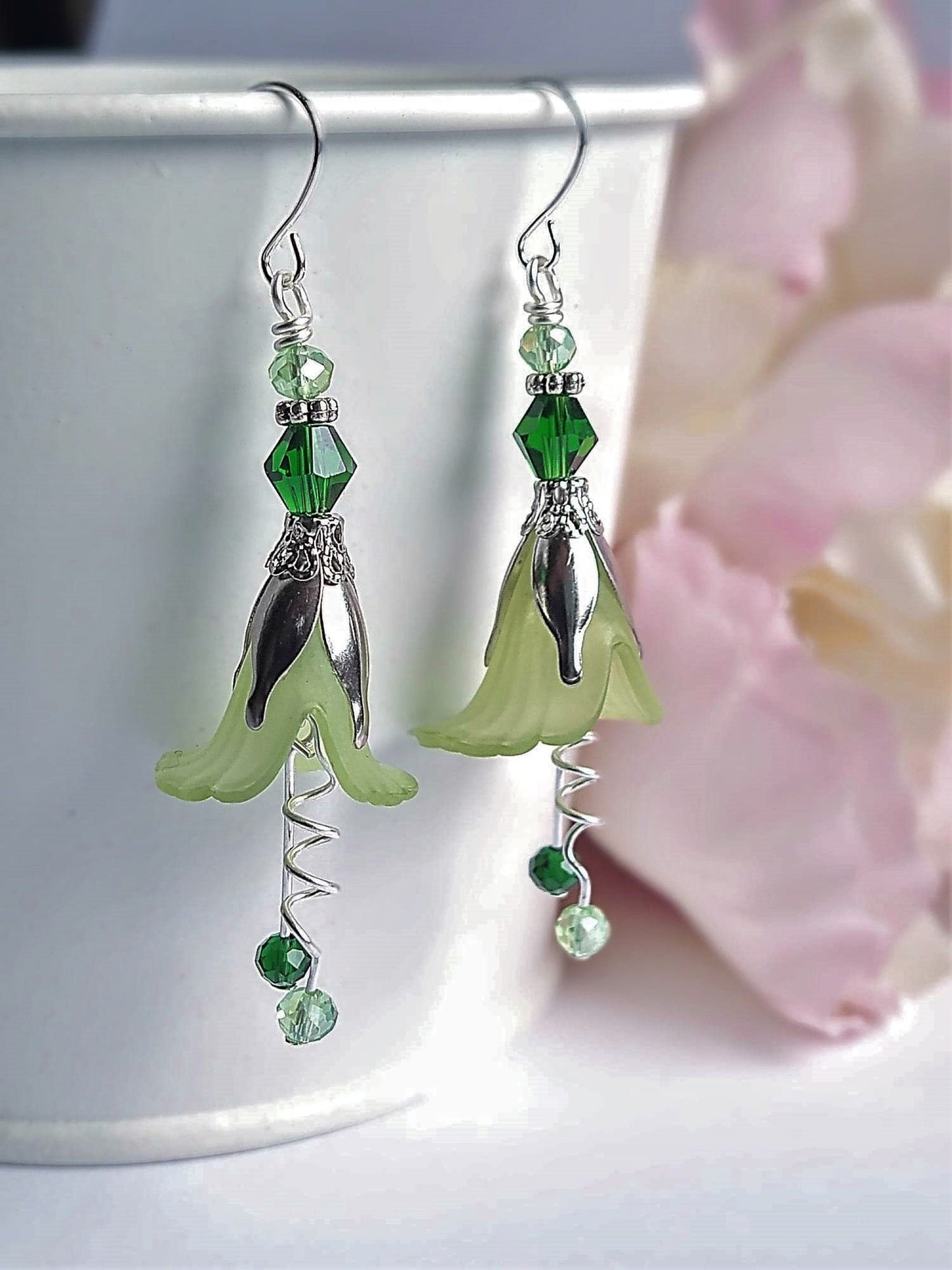Green Lucite Flower Dangle Earrings: Boho Vintage Style