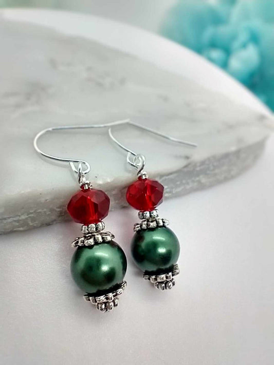 Pearl Christmas Dangle Earrings: Festive Holiday Jewelry
