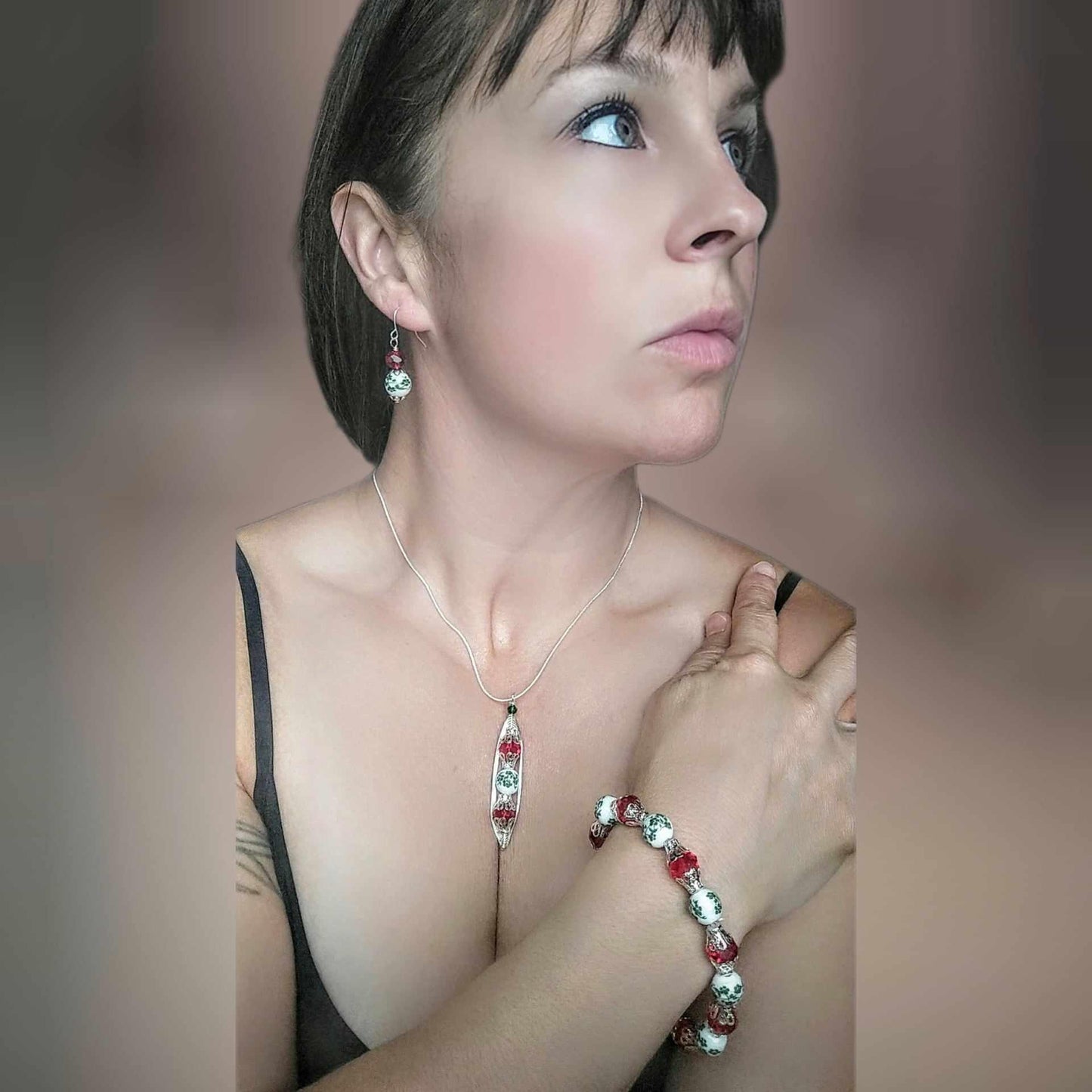 Handmade Red Green Beaded Christmas Bracelet, Holiday Jewelry