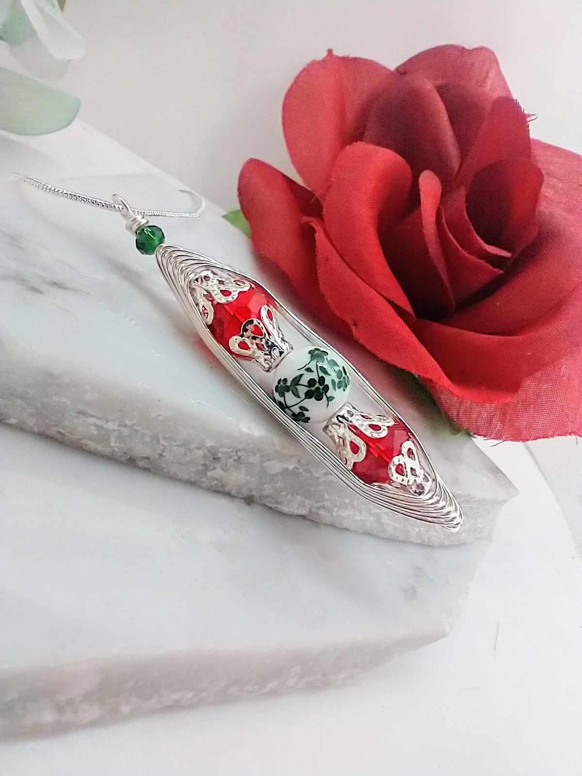 Handmade Red Green Beaded Christmas Bracelet, Holiday Jewelry