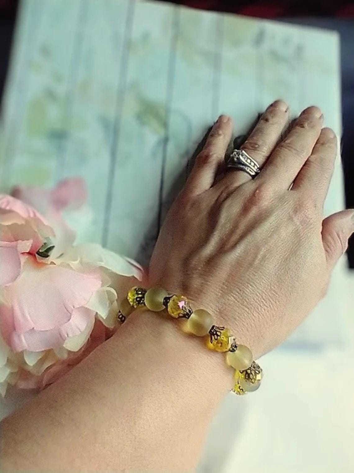 Yellow Sea Glass Stretch Bracelet: Antique Brass Gemstone