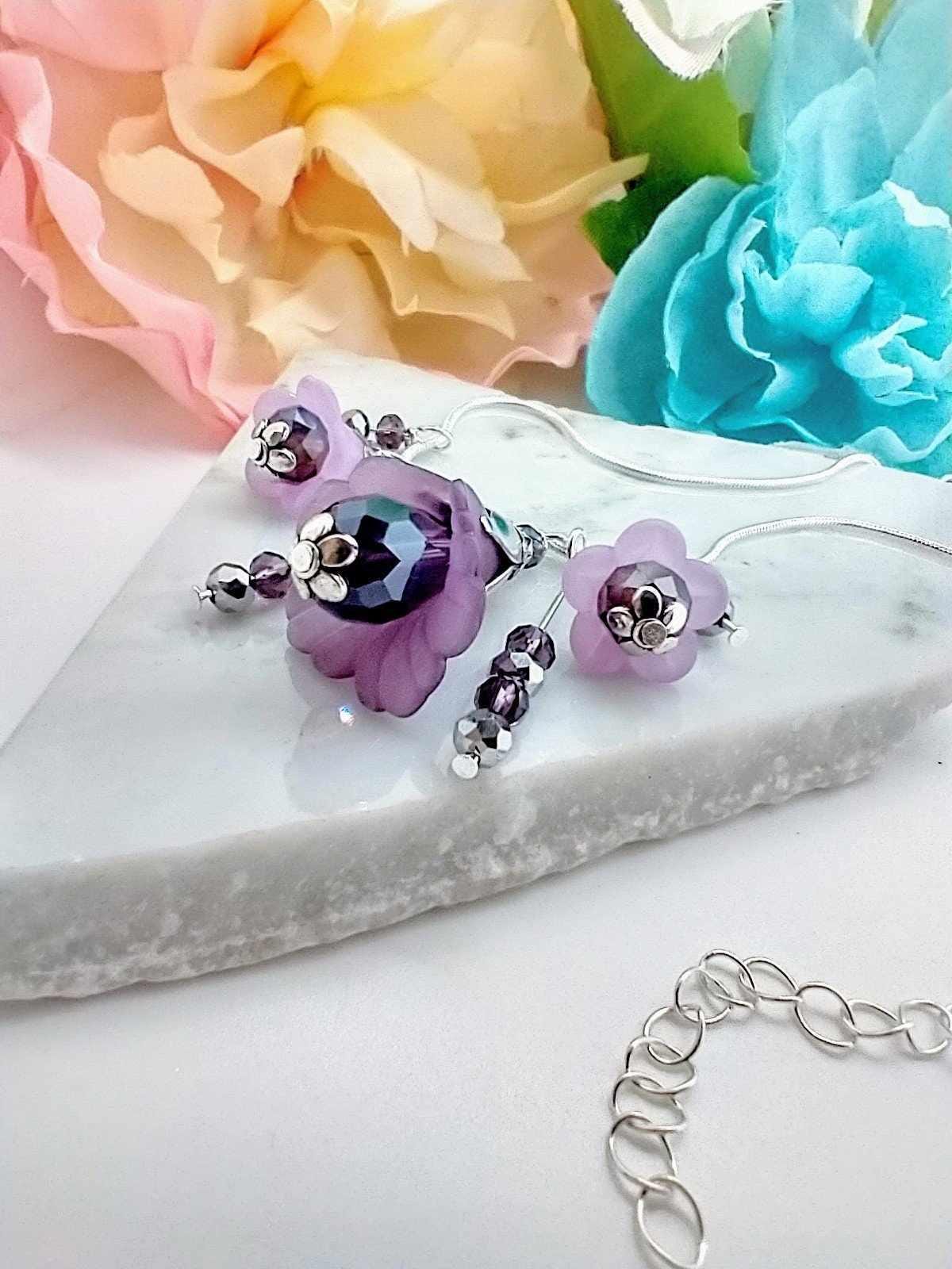 Purple Flower Necklace, Silver Chain Pendant, Bridal Statement Necklace, Elegant Handmade Beaded Choker