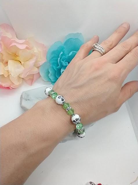Black Flower Bracelet: Green Glass Beaded Floral Jewelry