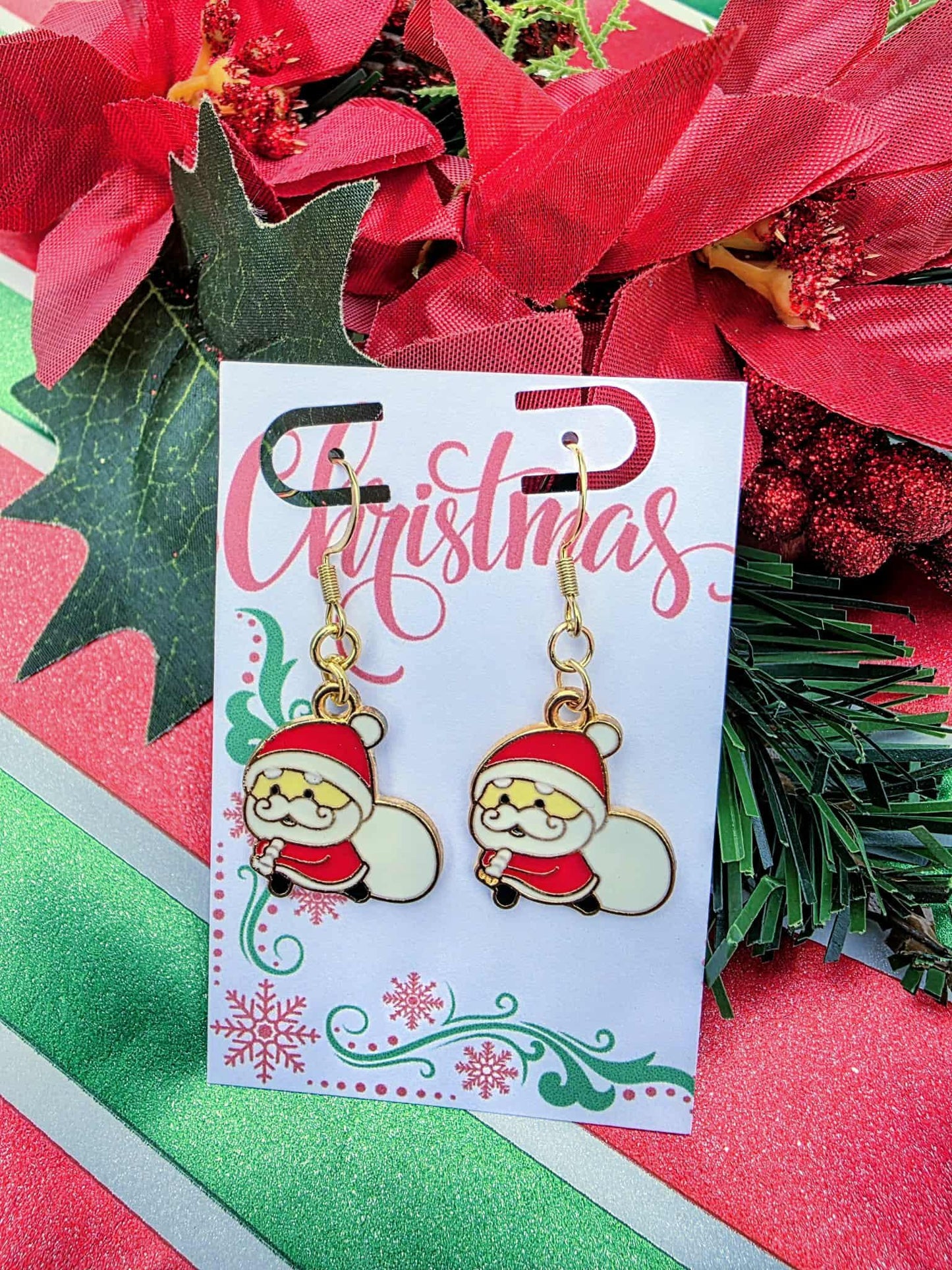Santa Claus Christmas Earrings – Cute Holiday Dangle Jewelry for Women | Festive Gold Santa Charm Earrings | Stocking Stuffer Gift For Her