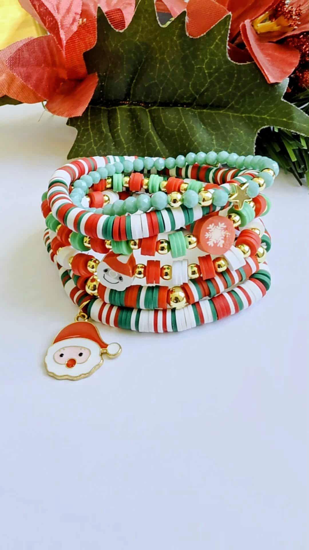 Christmas Stackable Stretch Bracelet Set | 6pc Set Holiday Bead Bracelet | Gold Santa Xmas Gift Jewelry | Festive Women’s Accessory
