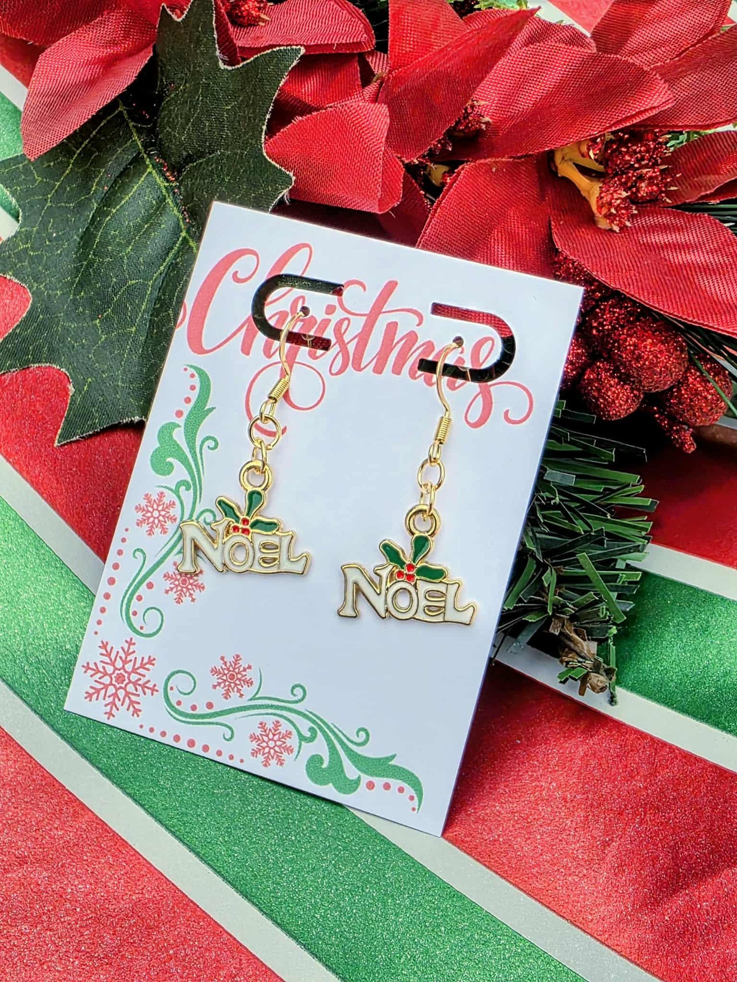 Noel Christmas Dangle Earrings – Gold Tone, Holly Leaves