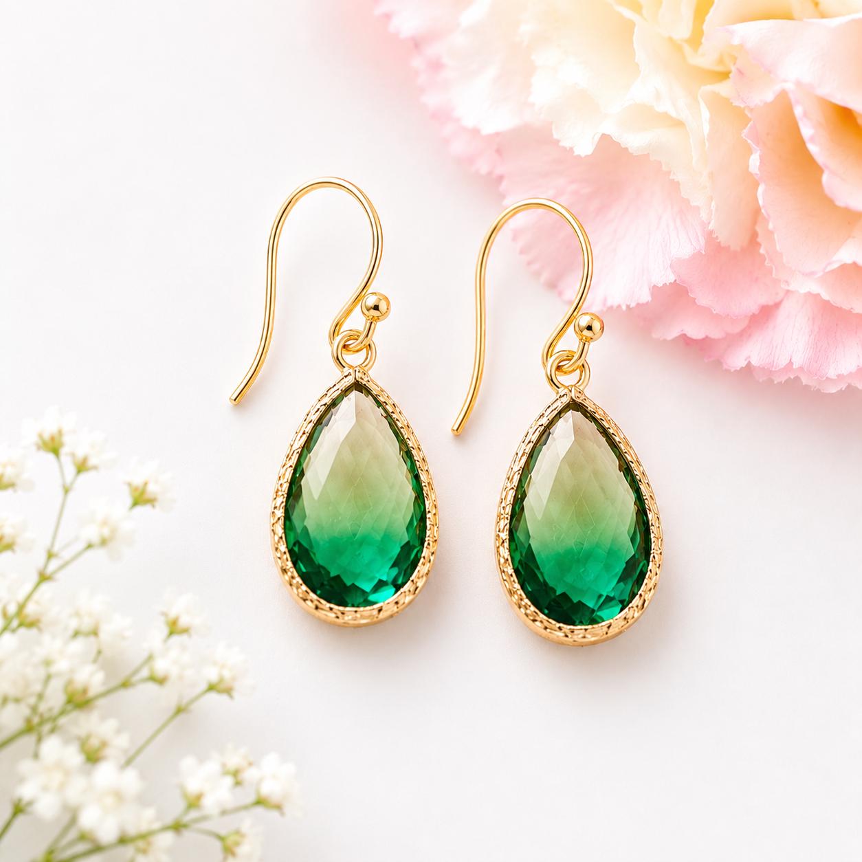 Emerald Green Necklace, May Birthstone Gift for Her, Teardrop Pendant Necklace, Bridesmaid Jewelry, Gift for Wife, Green Crystal Necklace