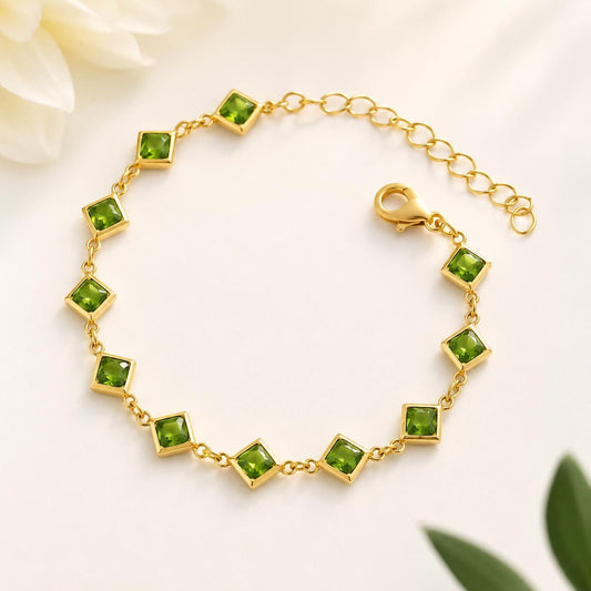 Green Crystal Gold Bracelet, August Birthstone Bracelet, Emerald Green Jewelry, Adjustable Gold Bracelet, Gift for Her, Dainty Bracelet