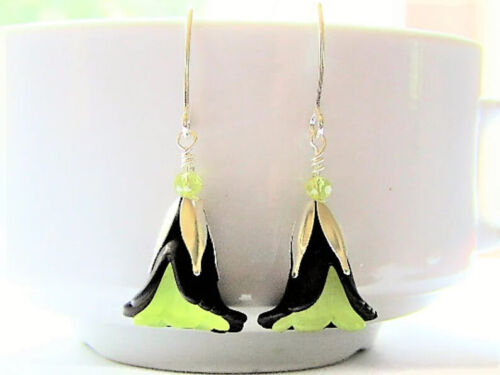 Acrylic Flower Dangle Earrings 