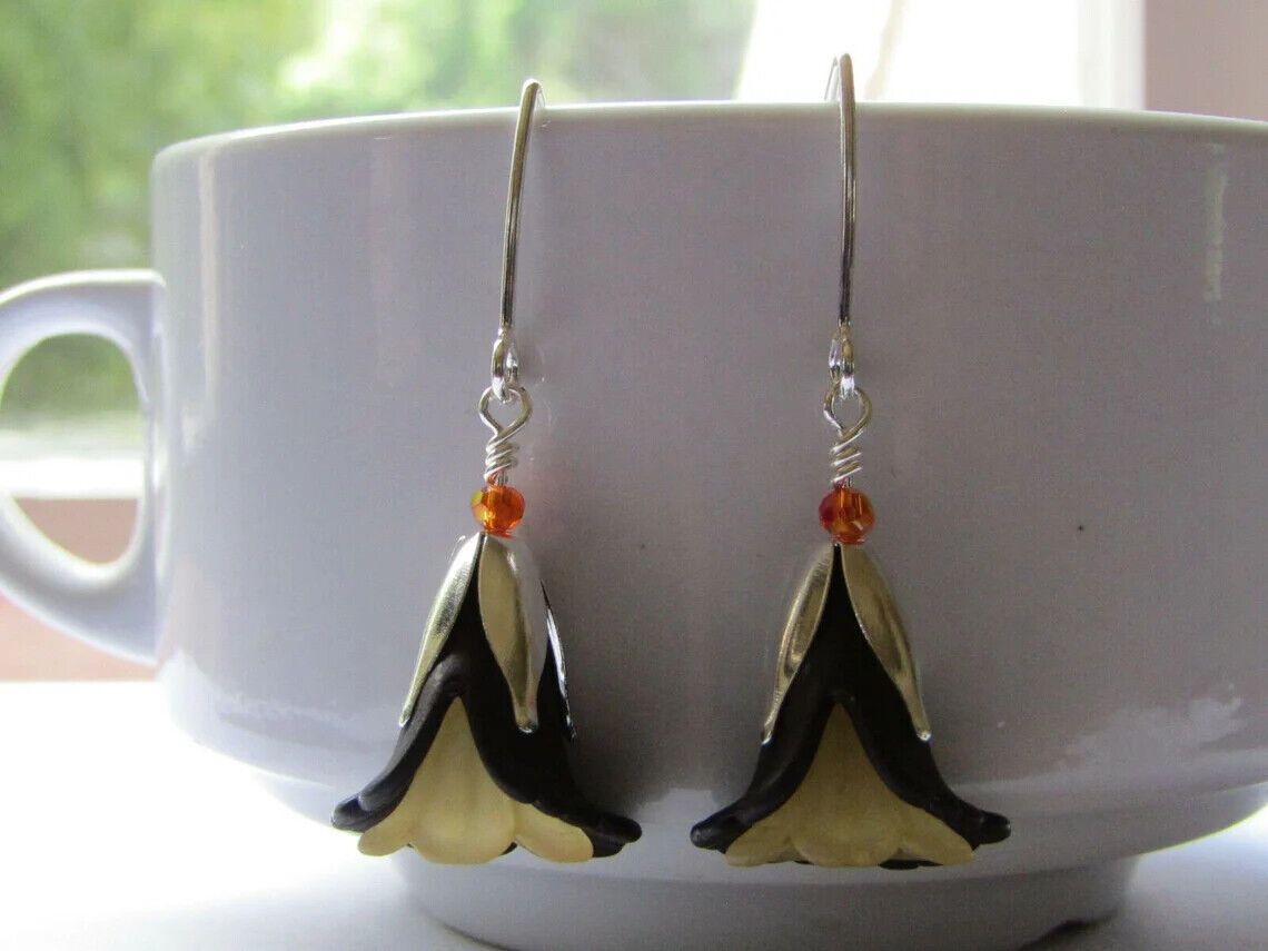 Acrylic Flower Dangle Earrings 