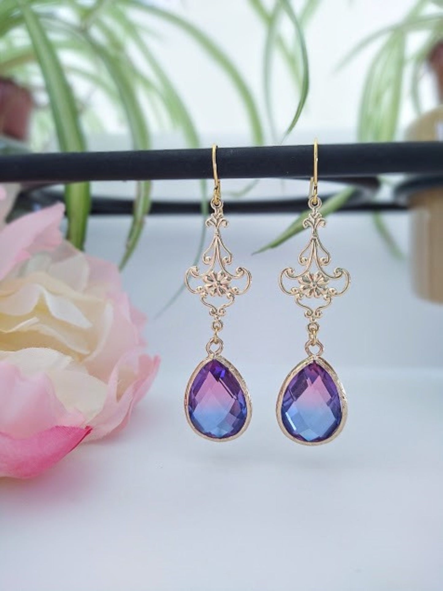 Faceted Purple & Blue Glass Teardrop Dangle Earrings, Minimalist Style, Bridal Drop Earrings, Multi Color, Chandelier, Link