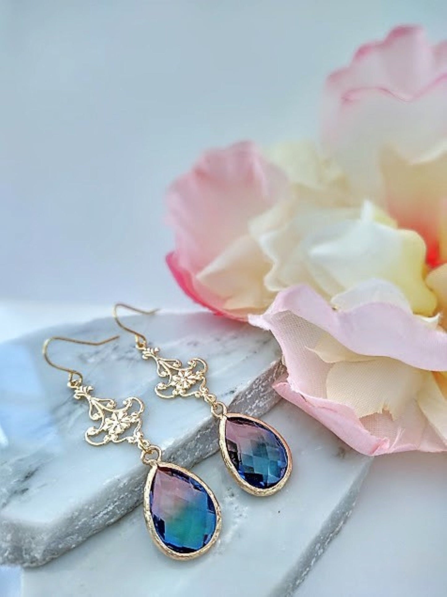 Faceted Purple & Blue Glass Teardrop Dangle Earrings, Minimalist Style, Bridal Drop Earrings, Multi Color, Chandelier, Link