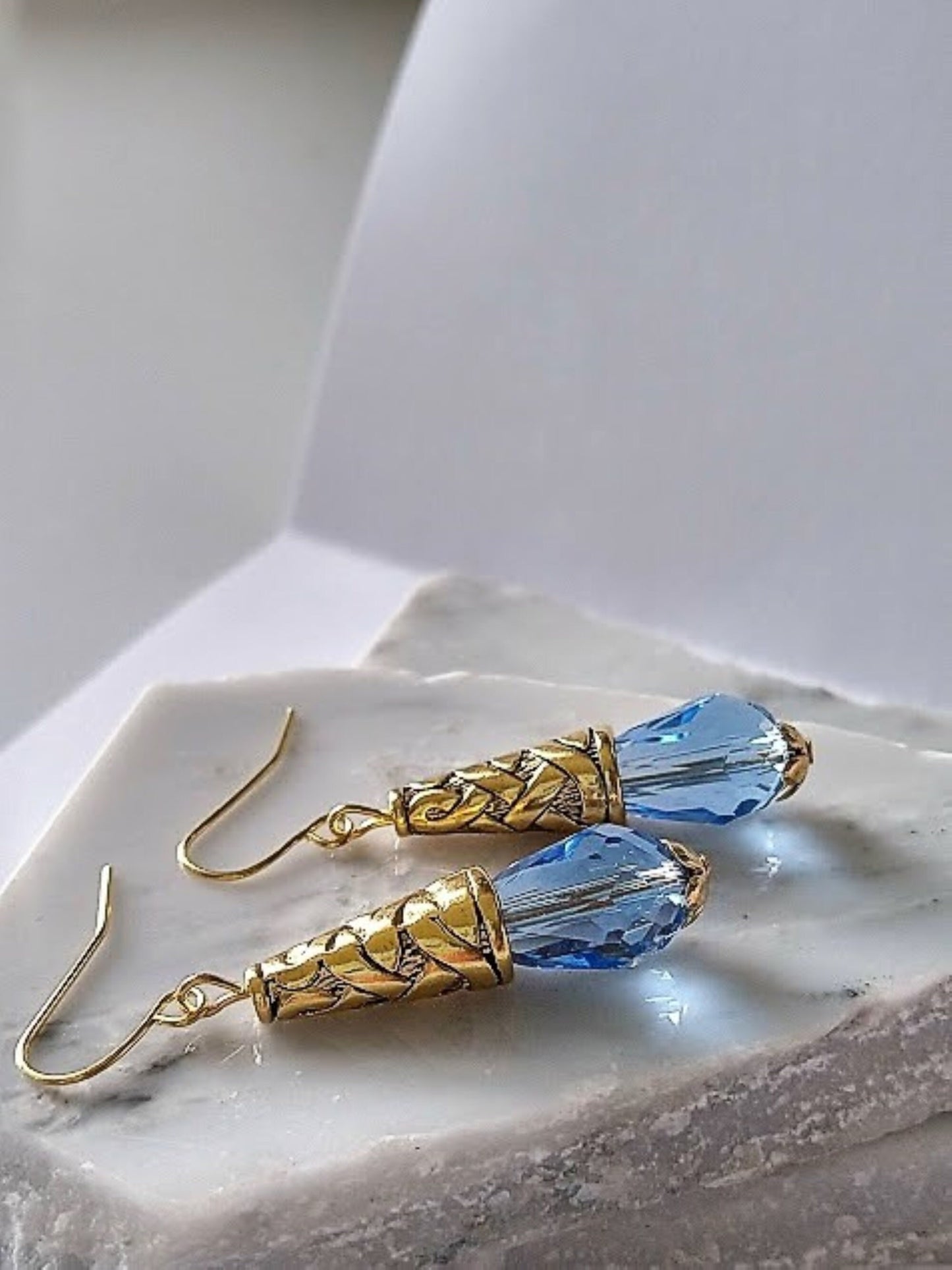 Faceted Teardrop Crystal Gold Dangle Earrings,  Drop Earrings, Gift For Her, Tear Drop Jewelry, Minimalist Earrings