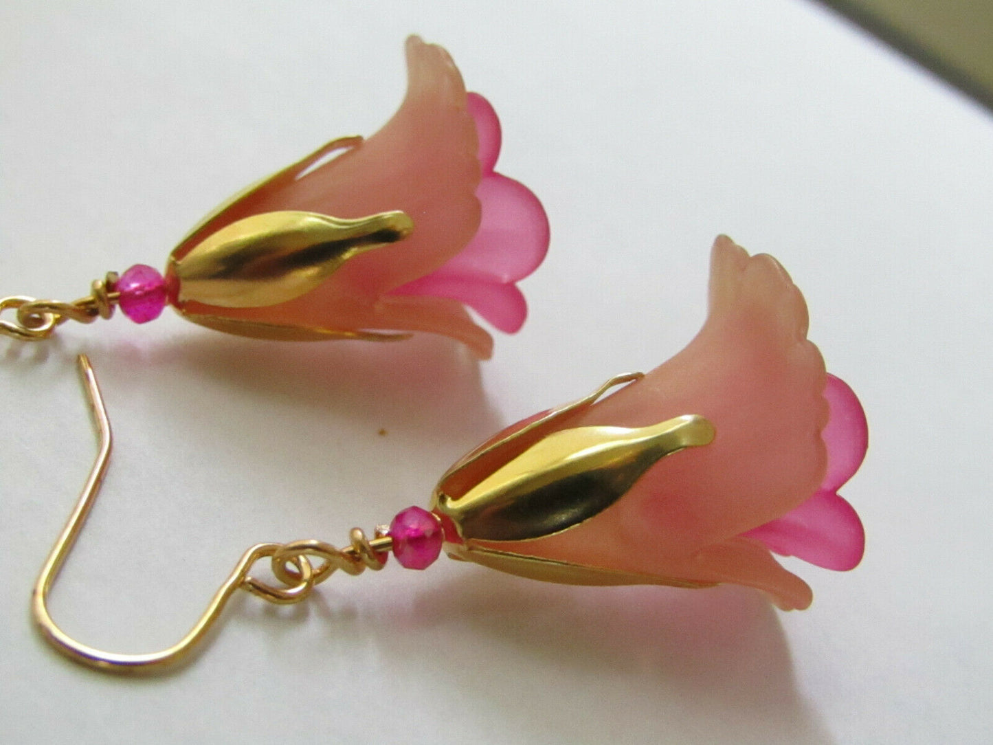Flower Earrings Beige/Pink Tulip Cala Lily Gold Dangle Earrings Usa Handmade2 - Bad Apple Designs Jewelry